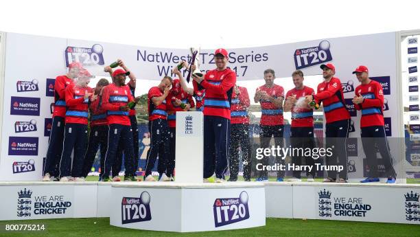 The England side pose with the trophy during the 3rd NatWest T20 International between England and South Africa at the SWALEC Stadium on June 25,...