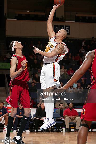 Roderick Riley Nba 326 A Closs Stock Photos, High-Res Pictures, and Images - Getty Images