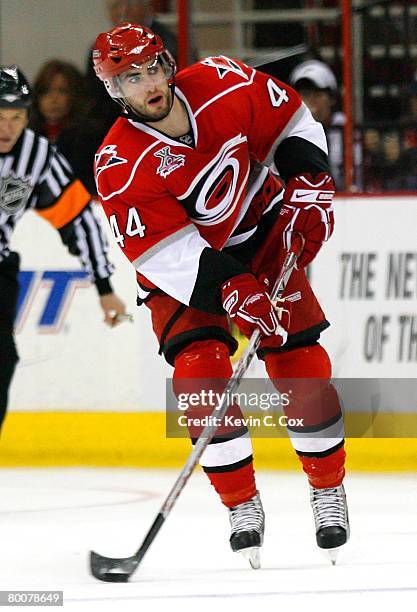 Patrick Eaves of the Carolina Hurricanes controls the puck against the Tampa Bay Lightning during the second period at RBC Center on March 1, 2008 in...