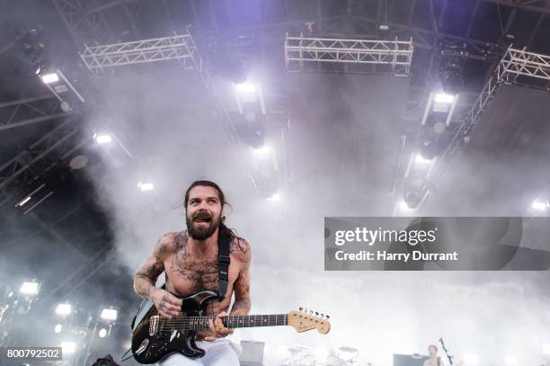 Simon Neil of Biffy Clyro performs on day 4 of the Glastonbury Festival 2017 at Worthy Farm, Pilton on June 25, 2017 in Glastonbury, England.