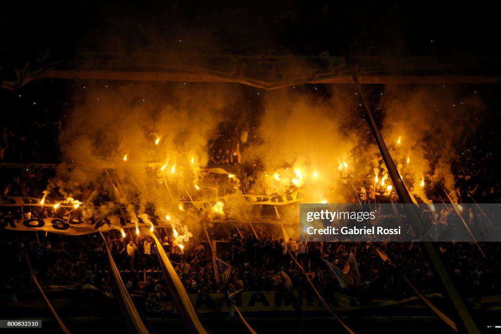 Boca Juniors v Union - Torneo Primera Division 2016/17