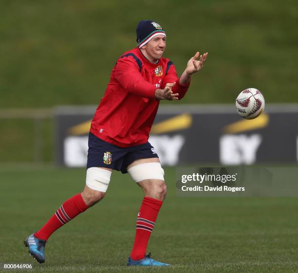 Justin Tipuric passes the ball during the British & Irish Lions training session held at Porirua Park on June 26, 2017 in Wellington, New Zealand.