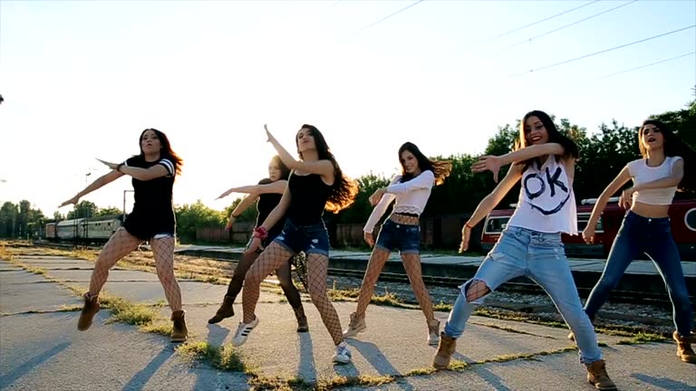 312 Girl Rapping Stock Videos, Footage, & 4K Video Clips - Getty Images