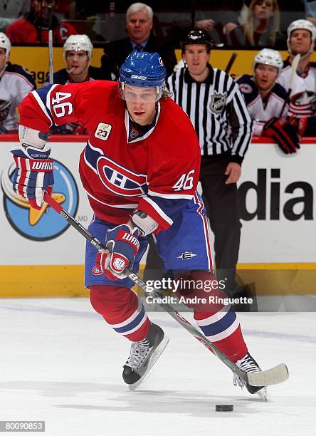 Andrei Kostitsyn of the Montreal Canadiens stickhandles the puck against the Columbus Blue Jackets at the Bell Centre on February 23, 2008 in...