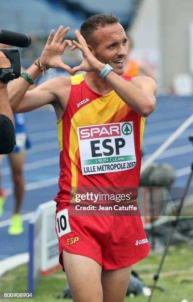 Antonio Abadia of Spain celebrates winning the 5000m during day 2 of the 2017 European Athletics Team Championships at Stadium Lille Metropole on...