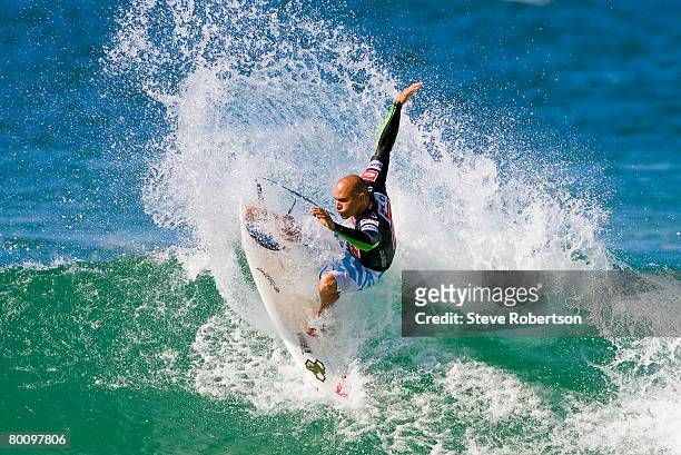 Kelly Slater of the United States of America competes during the final of the Quiksilver Pro Gold Coast at Snapper Rocks on March 4, 2008 on the Gold...