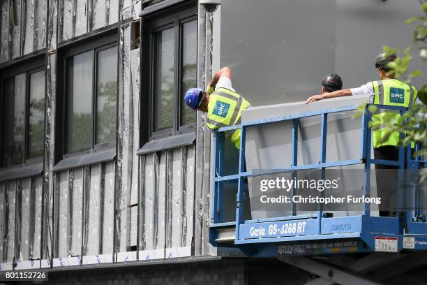 Removing Cladding Photos and Premium High Res Pictures - Getty Images