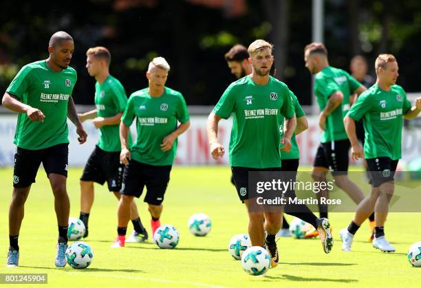 Niclas Fuellkrug runs with the ball during a Hannover 96 training session at HDI-Arena on June 26, 2017 in Hanover, Germany.