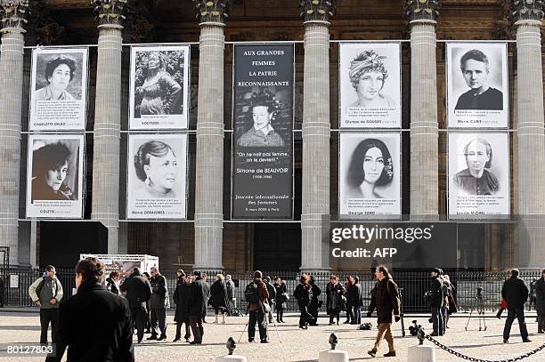 993 Olympe De Gouges Photos & High Res Pictures - Getty Images