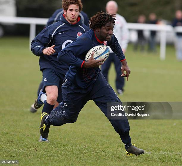 Paul Sackey the England wing runs with the ball during the England training session held at Bath University on March 5, 2008 in Bath, England.