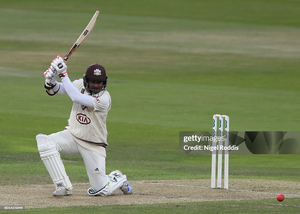 Yorkshire v Surrey - Specsavers County Championship: Division One