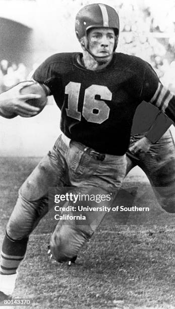 Tailback Frank Gifford of the University of Southern California.