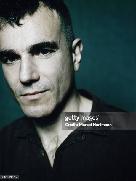 Daniel Lewis 248 Daniel Day Lewis Portrait Session Stock Photos, High-Res Pictures ...