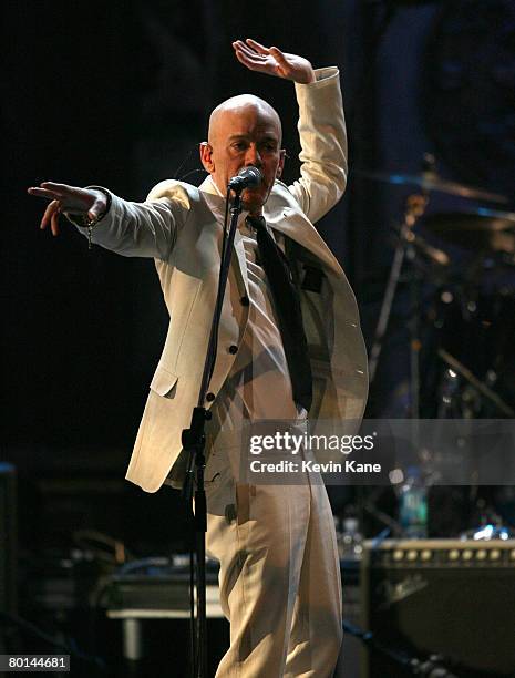 Michael Stipe of R.E.M. Performs "Begin the Begin/Gardening at Night/Man on the Moon"