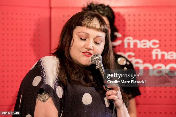 Singer Beth Ditto performs at FNAC Saint-Lazare on June 26, 2017 in Paris, France.