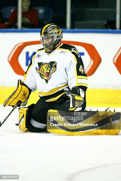 Kevin Poulin of the Victoriaville Tigres warms up prior to facing the Quebec City Remparts at Colisee Pepsi on March 01, 2008 in Quebec City, Quebec,...