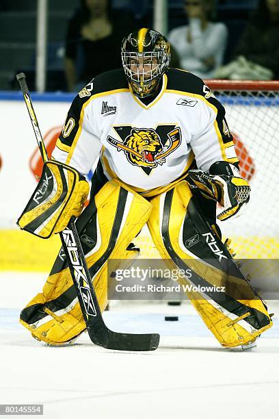 Kevin Poulin of the Victoriaville Tigres warms up prior to facing the Quebec City Remparts at Colisee Pepsi on March 01, 2008 in Quebec City, Quebec,...