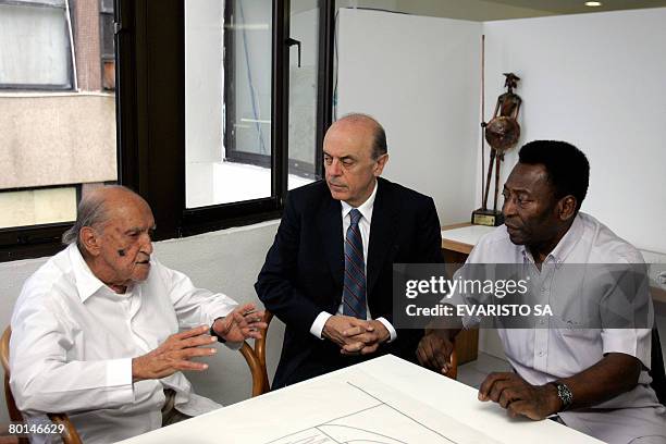 Brazilian architect Oscar Niemeyer, Sao Paulo's State Governor Jose Serra and soccer legend Pele, chat during the presentation of the Pele Museum...