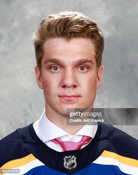 Robert Thomas, 20th overall pick of the St. Louis Blues, poses for a portrait during Round One of the 2017 NHL Draft at United Center on June 23,...