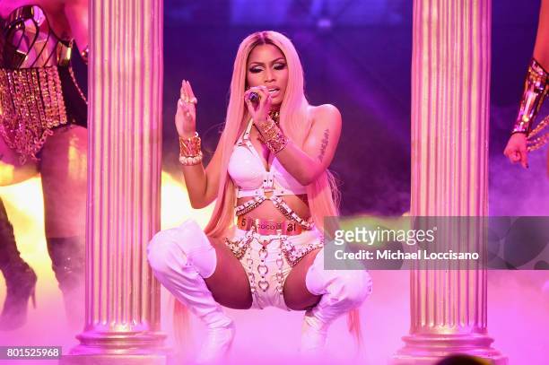 Nicki Minaj performs on stage during the 2017 NBA Awards Live On TNT on June 26, 2017 in New York City. 27111_001