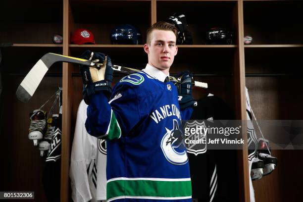Kole Lind, 33rd overall pick of the Vancouver Canucks, poses for a portrait during the 2017 NHL Draft at United Center on June 24, 2017 in Chicago,...