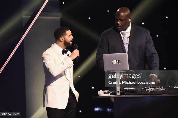 Drake and Shaq speak on stage during the 2017 NBA Awards Live On TNT on June 26, 2017 in New York City. 27111_001