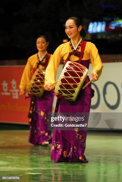 traditional culture of korea - traditional korean house stock pictures, royalty-free photos & images