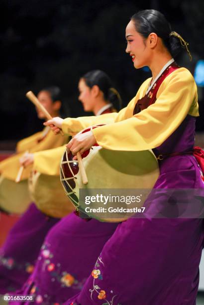 traditional culture of korea - traditional korean house stock pictures, royalty-free photos & images
