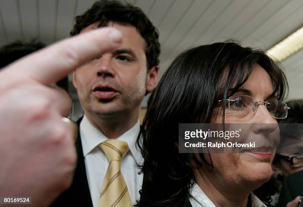 Andrea Ypsilanti , Chairwoman of the Social Democratic Party Hesse and her deputy Juergen Walther arrive for a news conference during a party meeting...