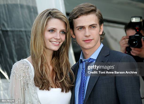 Mischa Barton and Hayden Christensen