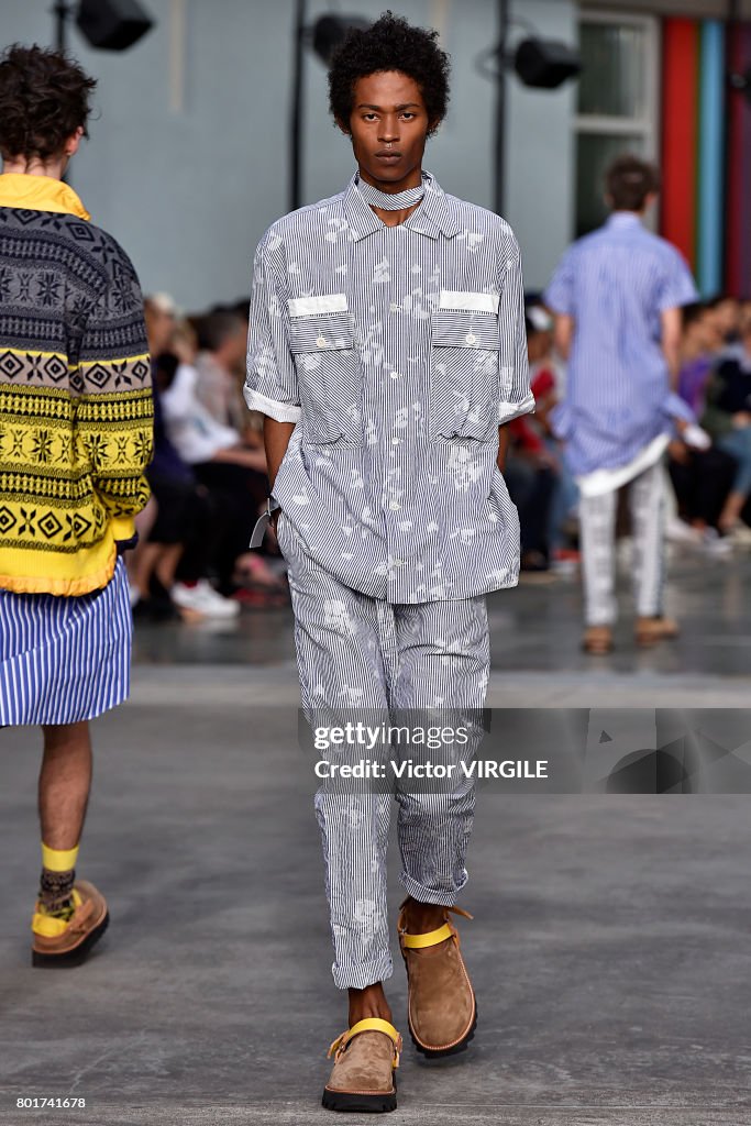 Sacai : Runway - Paris Fashion Week - Menswear Spring/Summer 2018