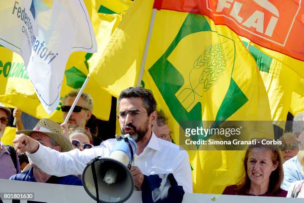 Protest in Rome in front of the Pantheon against CETA, on June 27, 2017 in Rome, Italy. The Comprehensive Economic and Trade Agreement is a...
