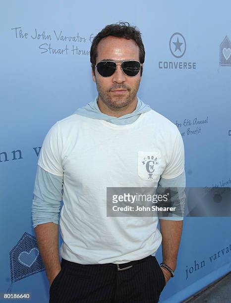 Actor Jeremy Piven arrives to the John Varvatos 6th Annual Stuart House Benefit at the John Varvatos store on March 9, 2008 in West Hollywood,...