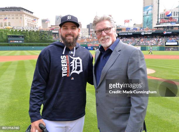 Former Detroit Tigers pitcher Jack Morris poses for a photo with current Tigers pitcher Michael Fulmer prior to the game against the Chicago White...