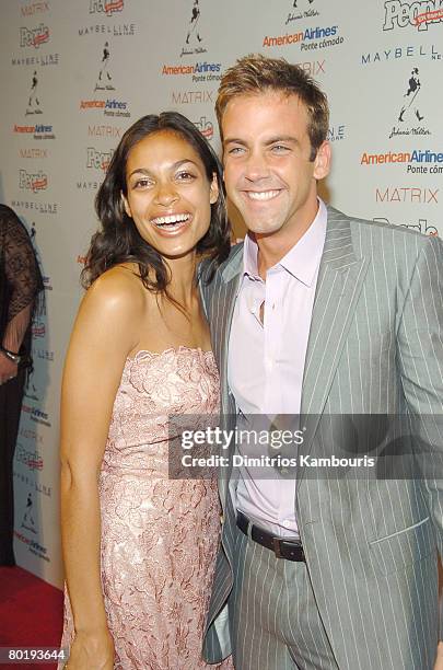 Rosario Dawson and Carlos Ponce