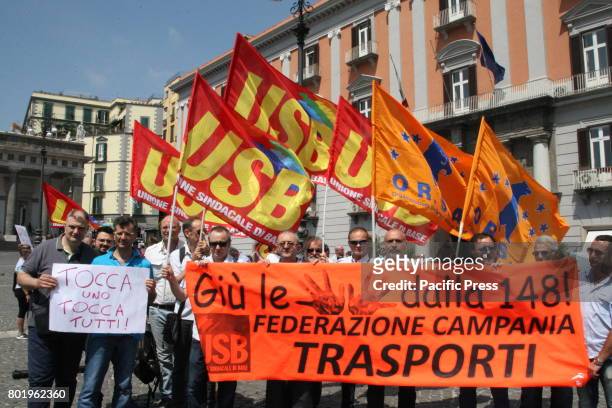 Napoli protests in front of the Prefecture "Negato il diritto di sciopero". "La 148 non si tocca", this is written on one of the posters that the...