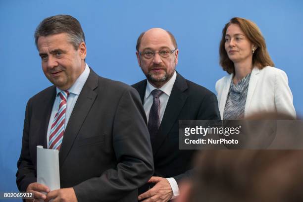 Chancellor Candidate and chairman of the Social Democratic Party Martin Schulz , Foreign Minister SIgmar Gabriel and Family Minister Katarina Barley...