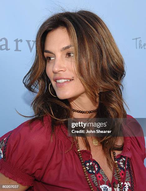 Model Cindy Crawford arrives to the John Varvatos 6th Annual Stuart House Benefit at the John Varvatos store on March 9, 2008 in West Hollywood,...