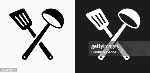 ilustraciones, imágenes clip art, dibujos animados e iconos de stock de espátula y cuchara icono en blanco y negro vector fondos - cuchara-de-helado