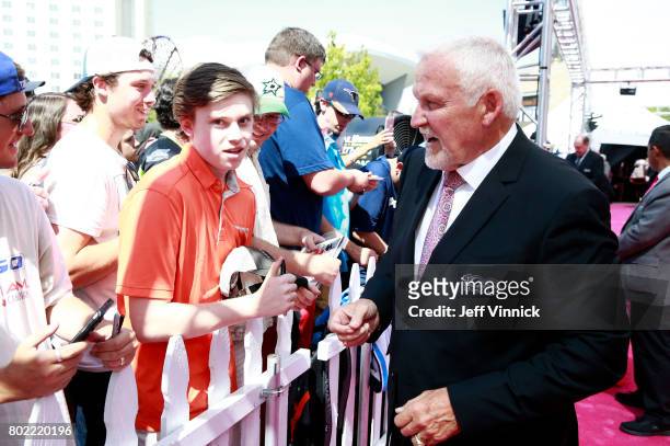 Former NHL player Bernie Parent arrives on the magenta carpet for the 2017 NHL Awards at T-Mobile Arena on June 21, 2017 in Las Vegas, Nevada.