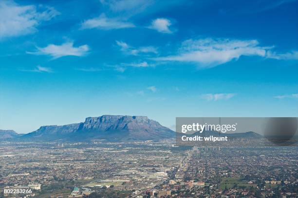 cape town suburbs - cape town cable car stock pictures, royalty-free photos & images