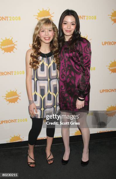 Actors Jennette McCurdy and Miranda Cosgrove attend the Nickelodeon 2008 upfront presentation at the Hammerstein Ballroom on March 13, 2008 in New...