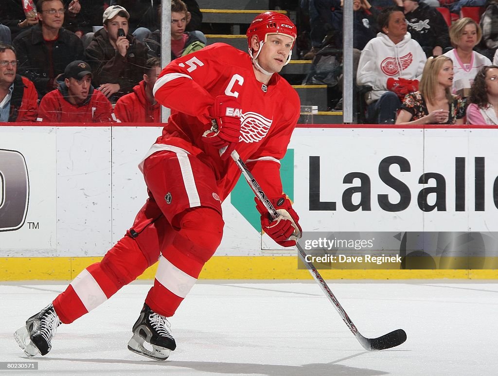 Nashville Predators v Detroit Red Wings