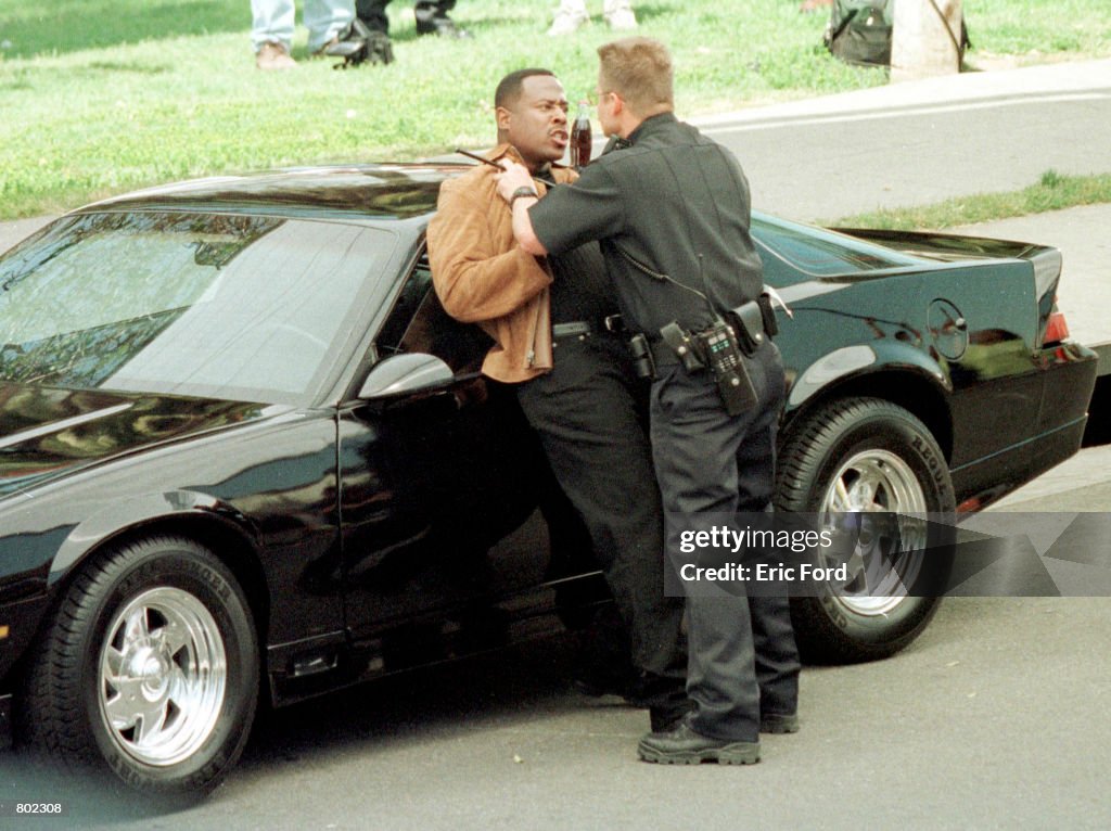 Martin Lawrence Films a Scene for "National Security"