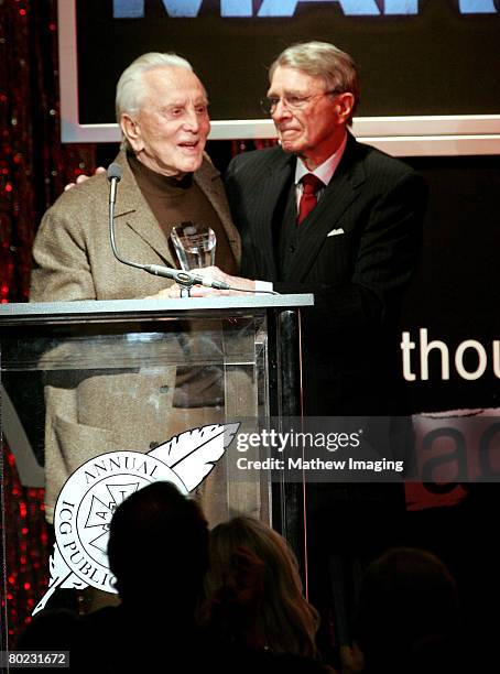 Kirk Douglas presents the Lifetime Achievement Award to Army Archerd *Exclusive*