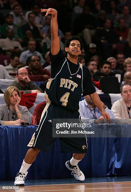 Ronald Ramon 101 Pittsburgh Panthers Ronald Ramon Photos & High Res Pictures - Getty ...