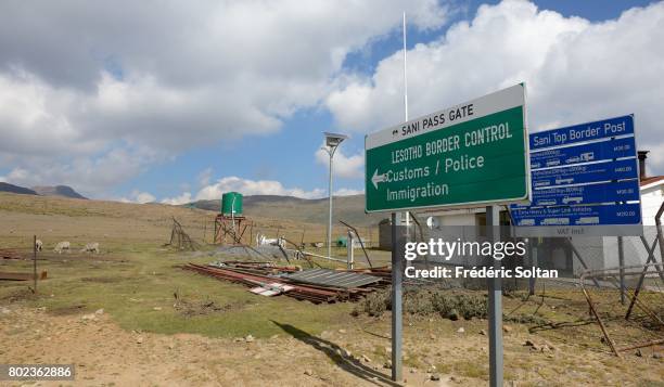 Lesotho Reeds 163 Borders Of Lesotho Stock Photos, High-Res Pictures, and Images ...