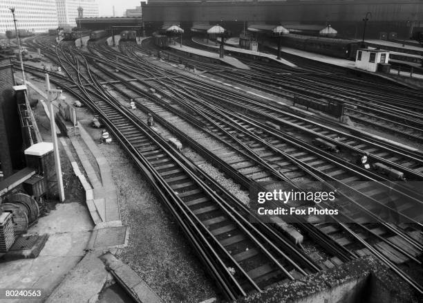 Waterloo Lines Photos and Premium High Res Pictures - Getty Images