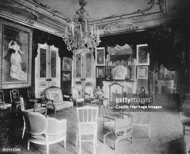 Salon 1910 Photos and Premium High Res Pictures - Getty Images