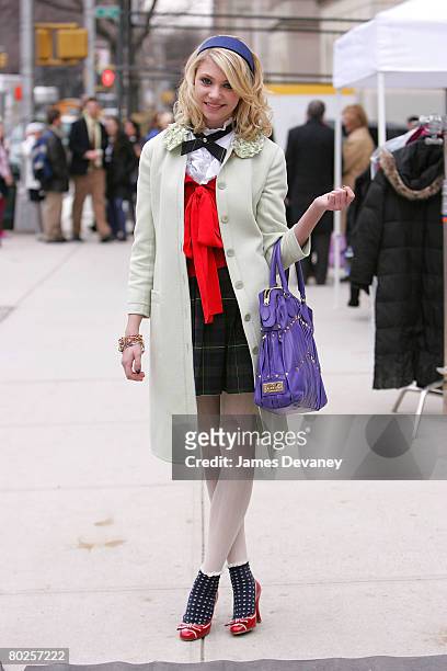 Actress Taylor Momsen on location for "Gossip Girl" on March 14, 2008 in New York City.